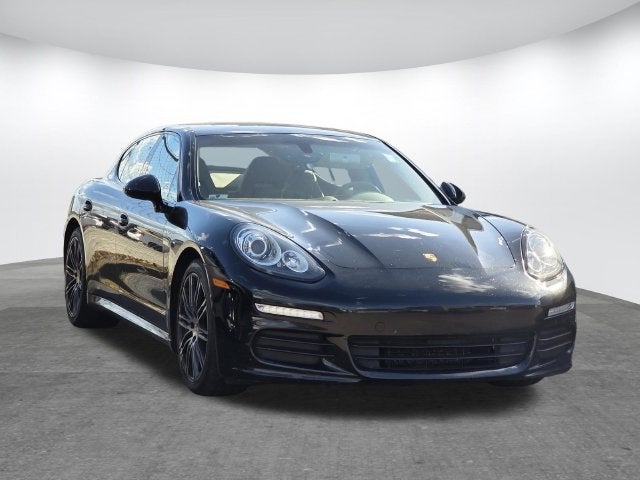 2016 Porsche Panamera 4