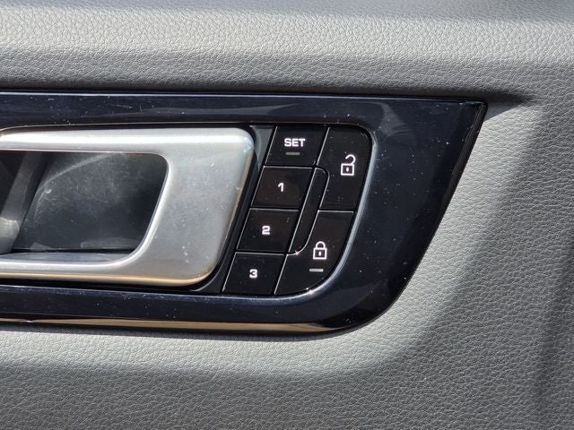 2021 Porsche Cayenne Base