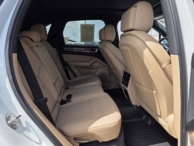 2021 Porsche Cayenne Base