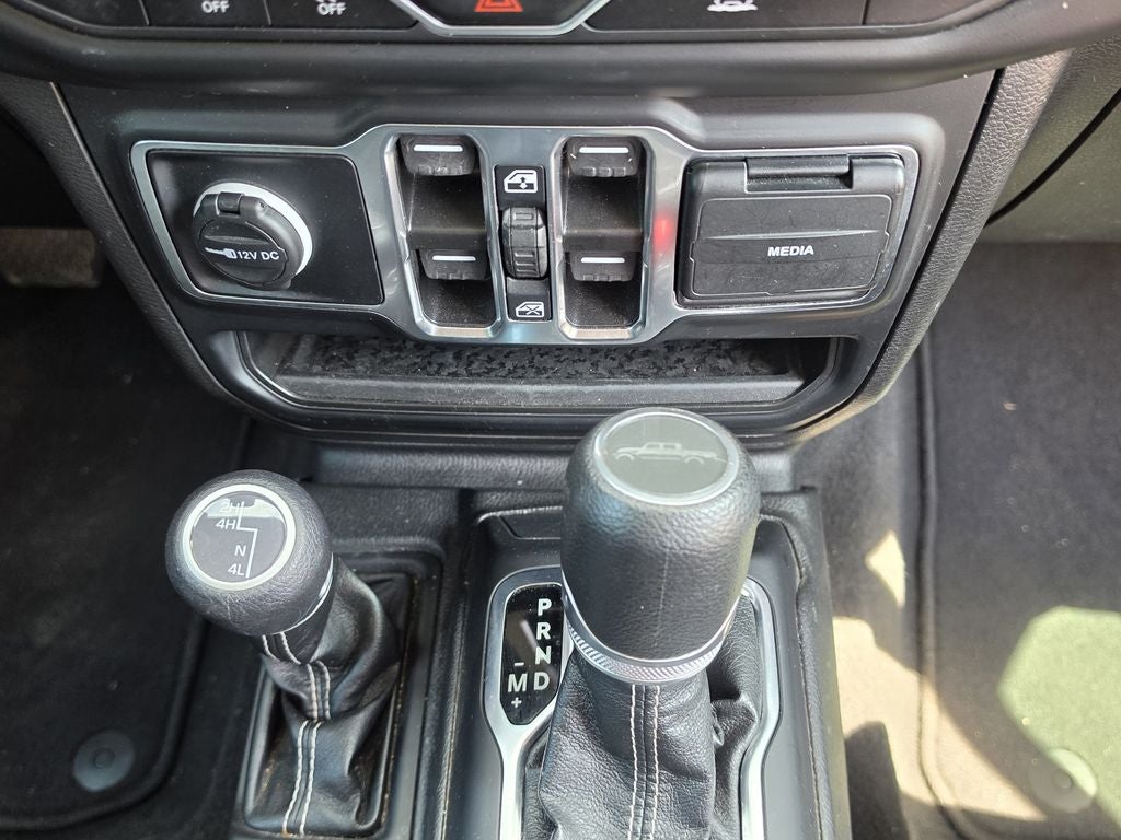 2023 Jeep Gladiator Overland