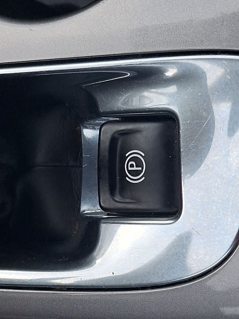 2023 Chevrolet Malibu 1FL