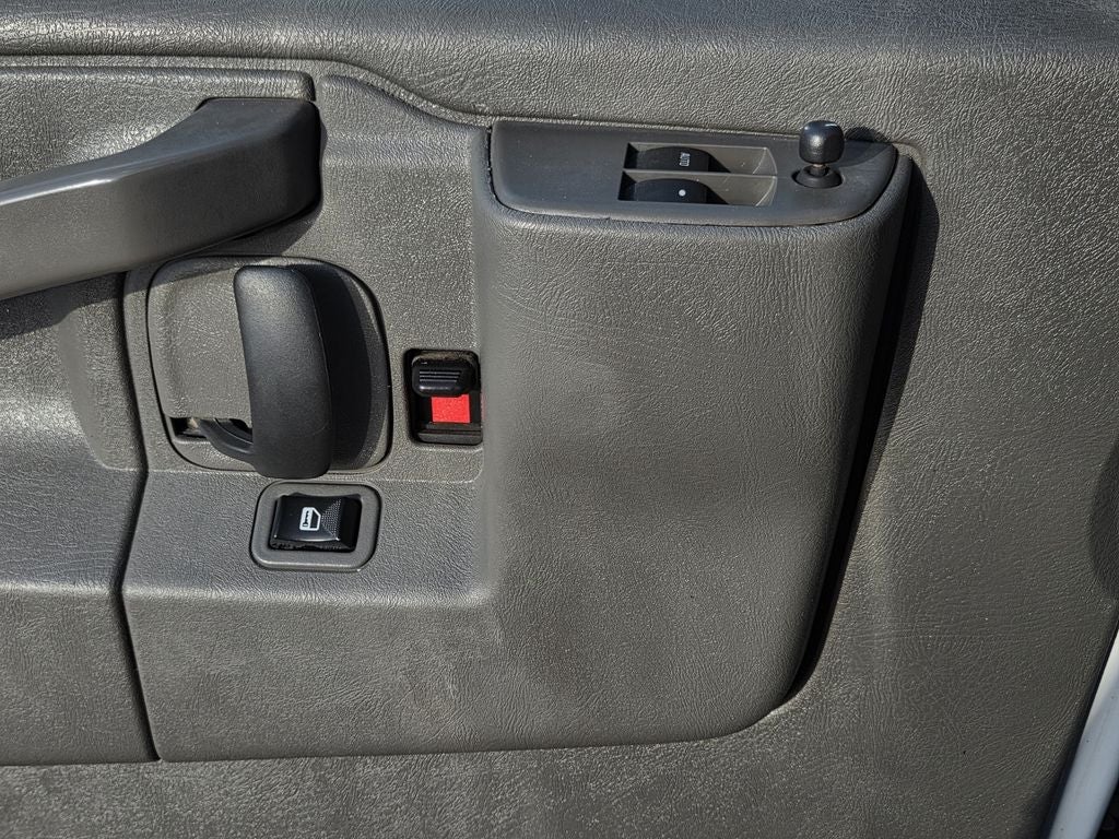 2023 Chevrolet Express 3500 LS Passenger