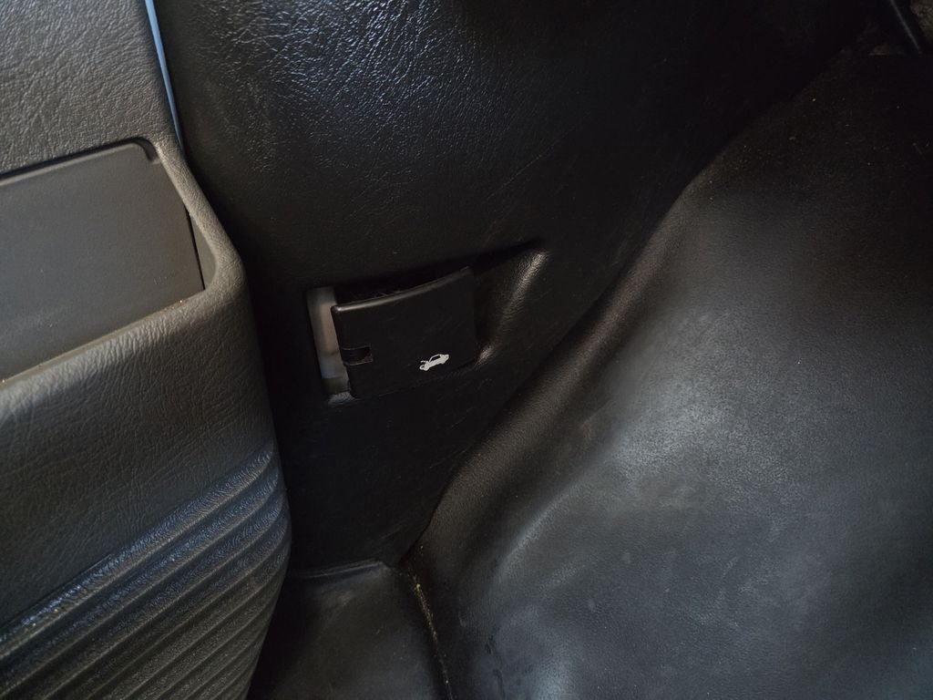 2023 Chevrolet Express 3500 LS Passenger