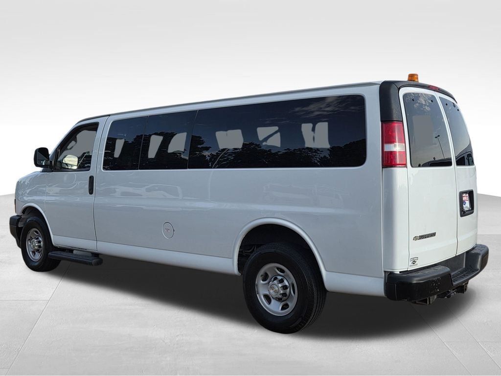2023 Chevrolet Express 3500 LS Passenger