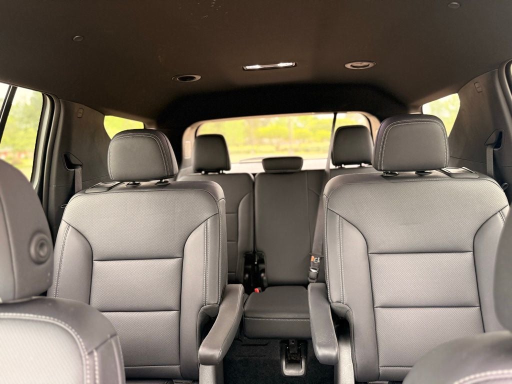 2025 Chevrolet Traverse LT 2LT