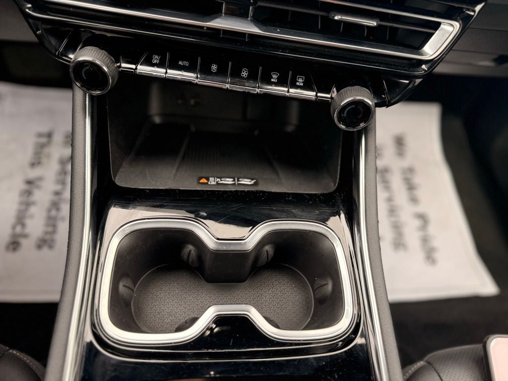 2025 Chevrolet Traverse LT 2LT