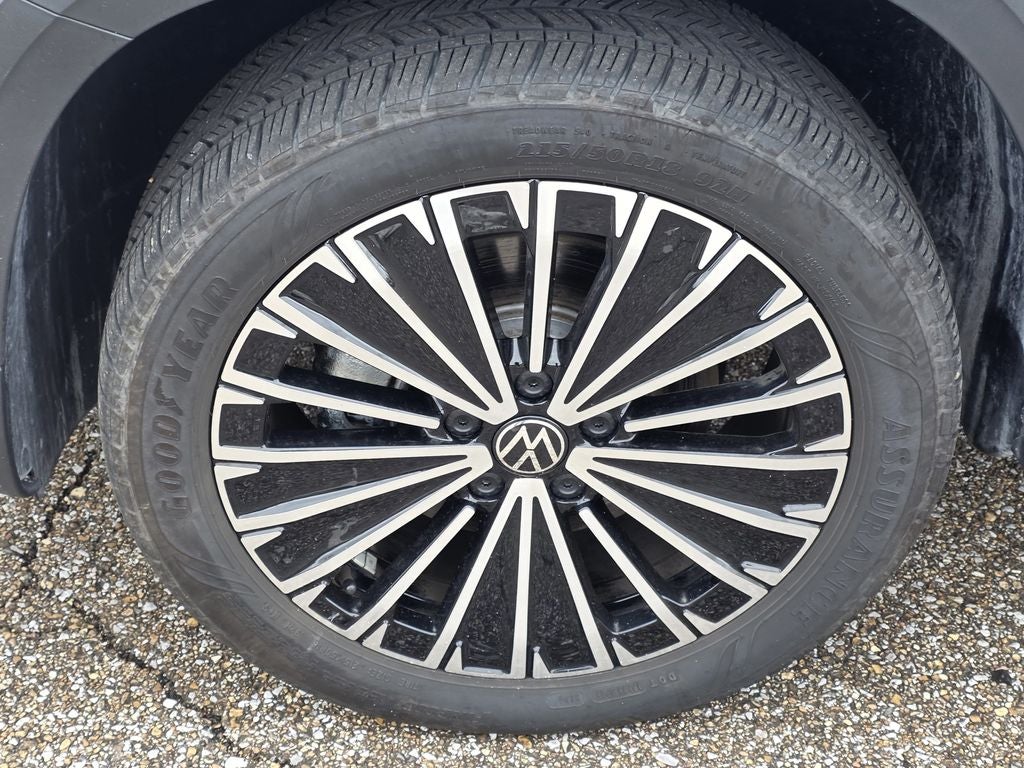 2025 Volkswagen Taos 1.5T SE