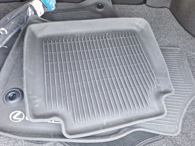 2022 Lexus ES 300h Ultra Luxury