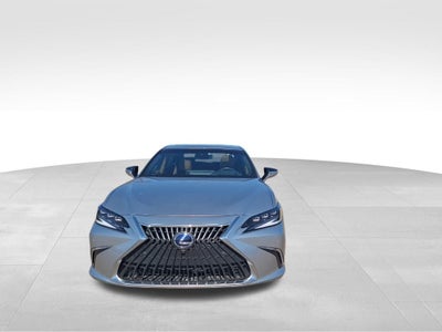 2022 Lexus ES 300h Ultra Luxury