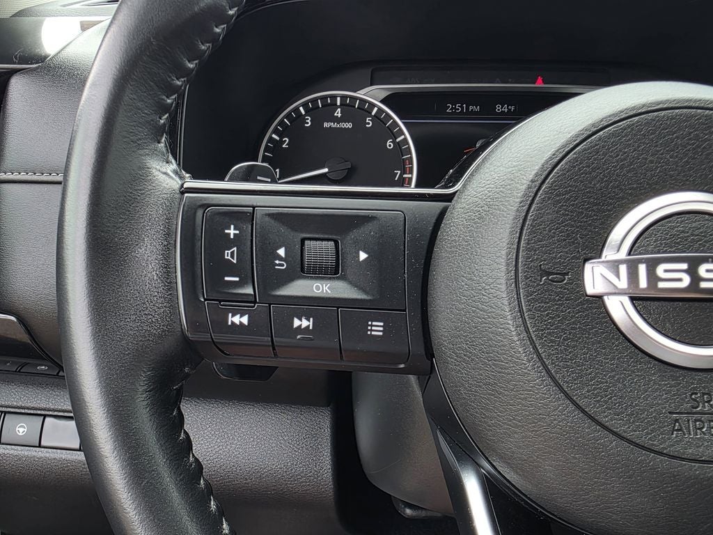 2022 Nissan Pathfinder SV
