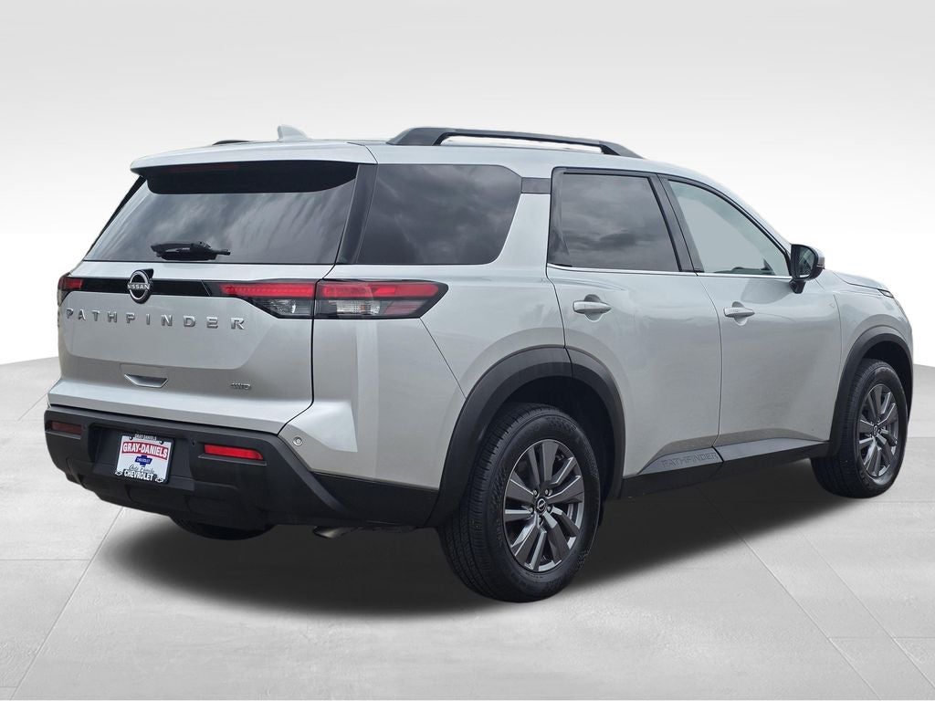 2025 Nissan Pathfinder SV