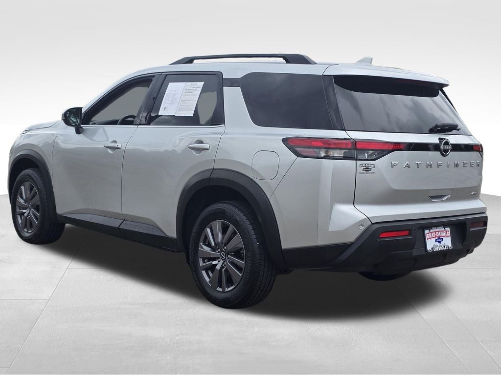 2025 Nissan Pathfinder SV
