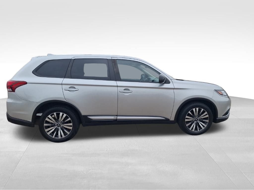 2020 Mitsubishi Outlander ES