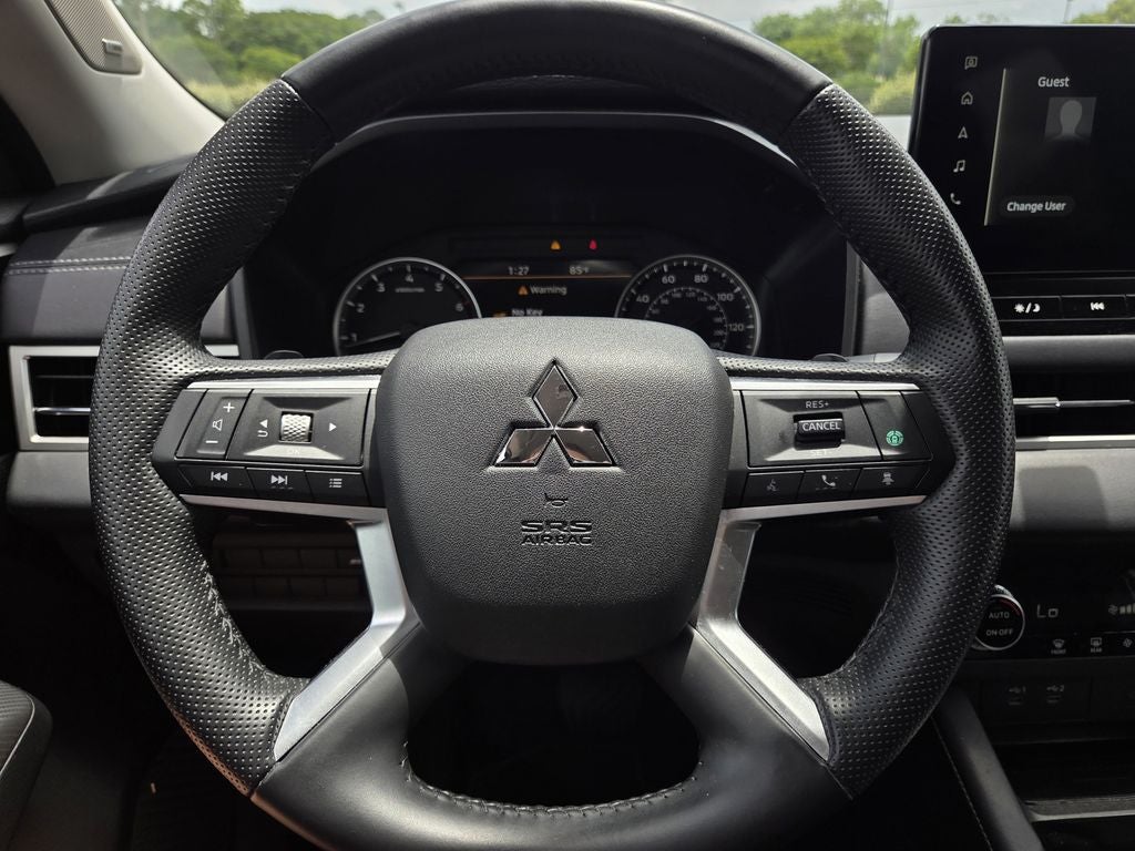 2025 Mitsubishi Outlander SE
