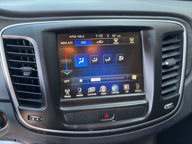 2016 Chrysler 200 Limited