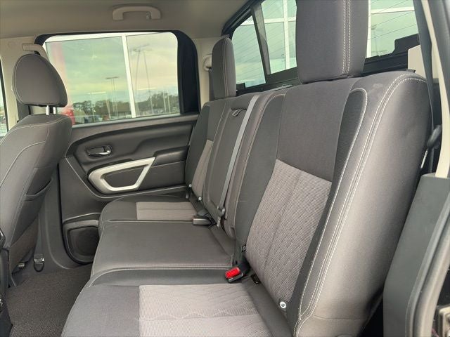 2023 Nissan Titan SV