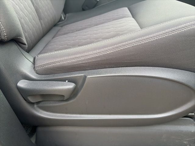 2023 Nissan Titan SV