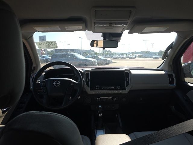 2025 Nissan Frontier SV