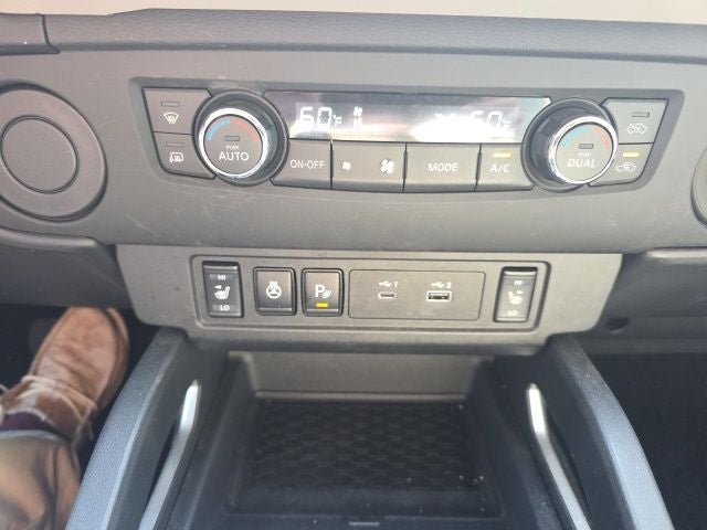 2025 Nissan Frontier SV