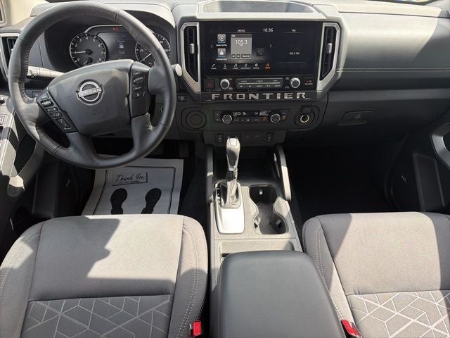 2025 Nissan Frontier SV