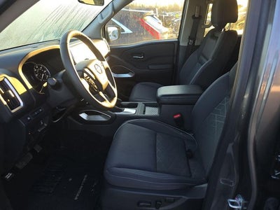 2025 Nissan Frontier SV