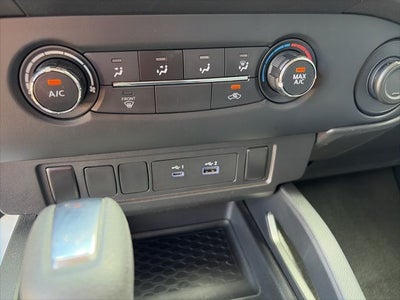 2022 Nissan Frontier SV