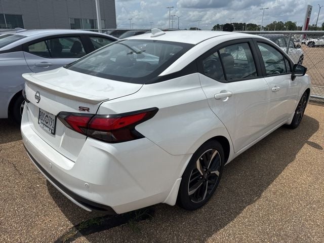 2025 Nissan Versa 1.6 SR