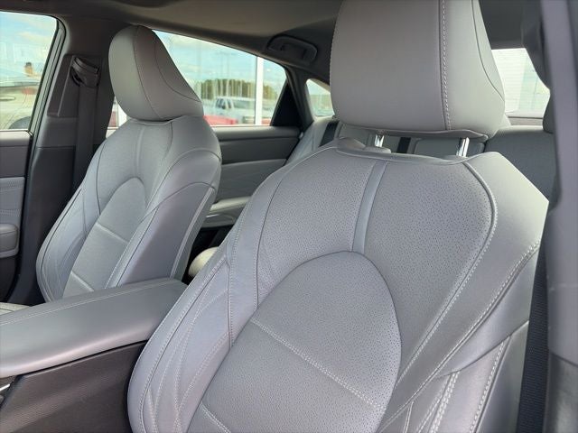 2021 Toyota Avalon Hybrid Limited