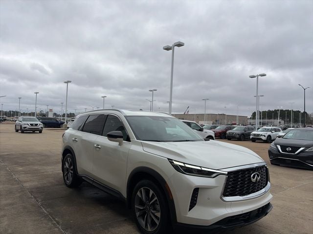 2025 INFINITI QX60 LUXE