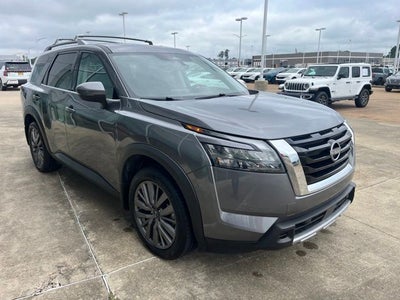 2025 Nissan Pathfinder SL