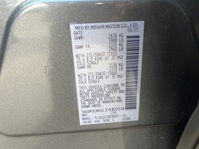 2025 Nissan Pathfinder SL