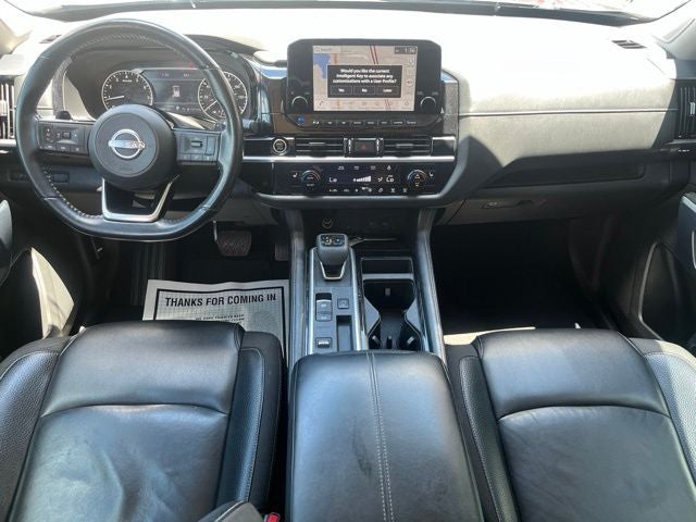 2022 Nissan Pathfinder SL