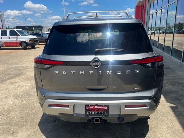 2022 Nissan Pathfinder SL