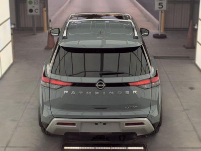 2025 Nissan Pathfinder Platinum