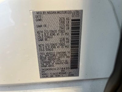 2025 Nissan Pathfinder Platinum