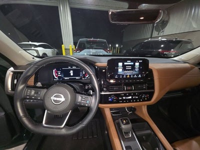 2025 Nissan Pathfinder Platinum