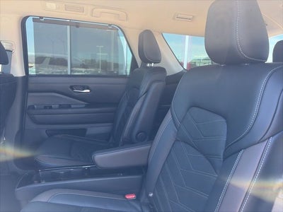 2024 Nissan Pathfinder Platinum