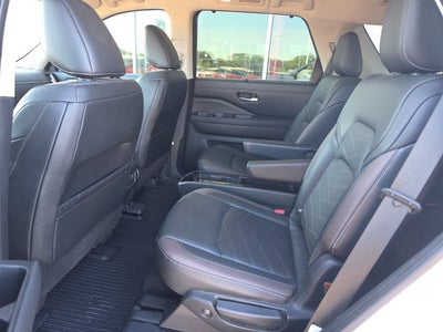 2022 Nissan Pathfinder Platinum