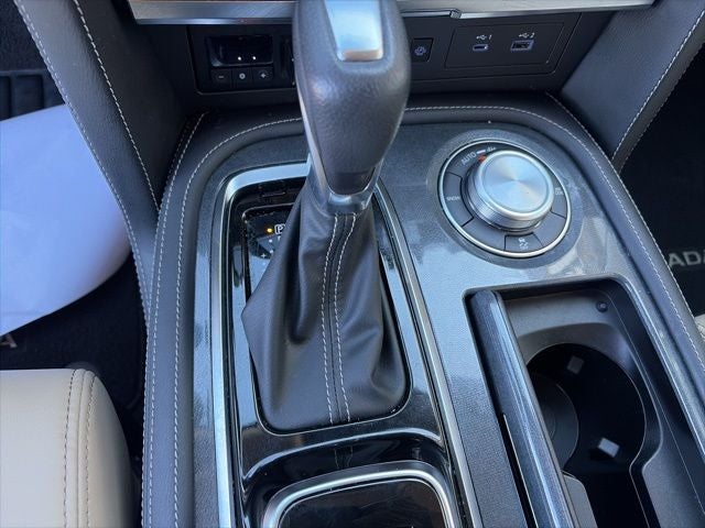 2024 Nissan Armada SV