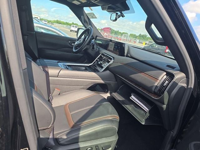 2025 Nissan Armada SL