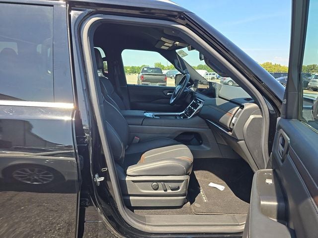 2025 Nissan Armada SL