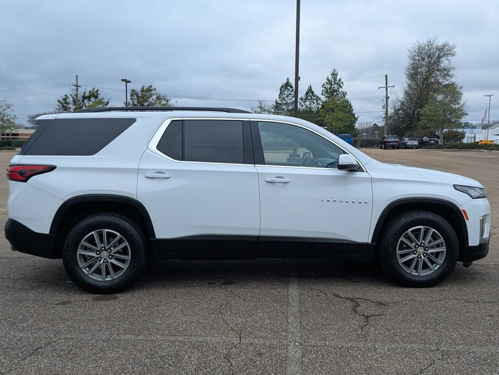2022 Chevrolet Traverse LT Leather