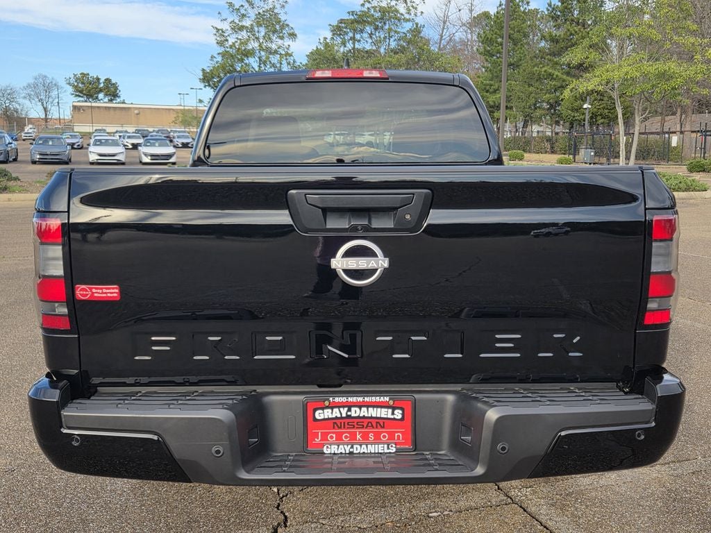 2025 Nissan Frontier SV