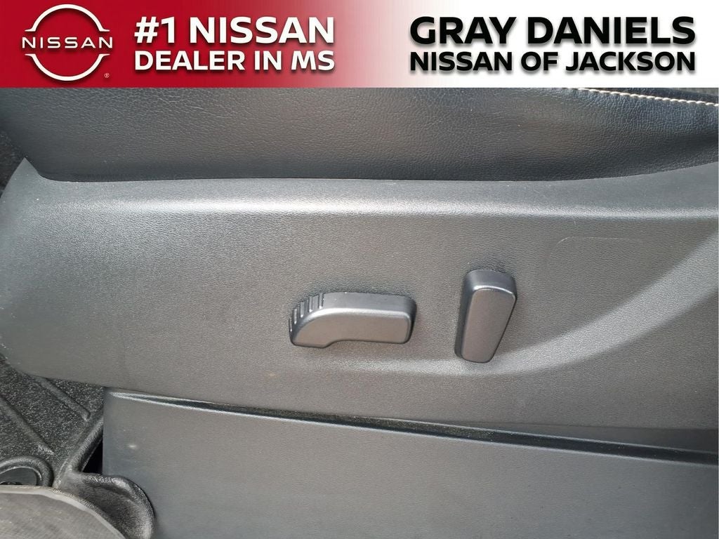 2024 Nissan Frontier SL