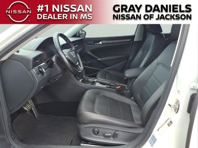 2020 Volkswagen Passat 2.0T R-Line