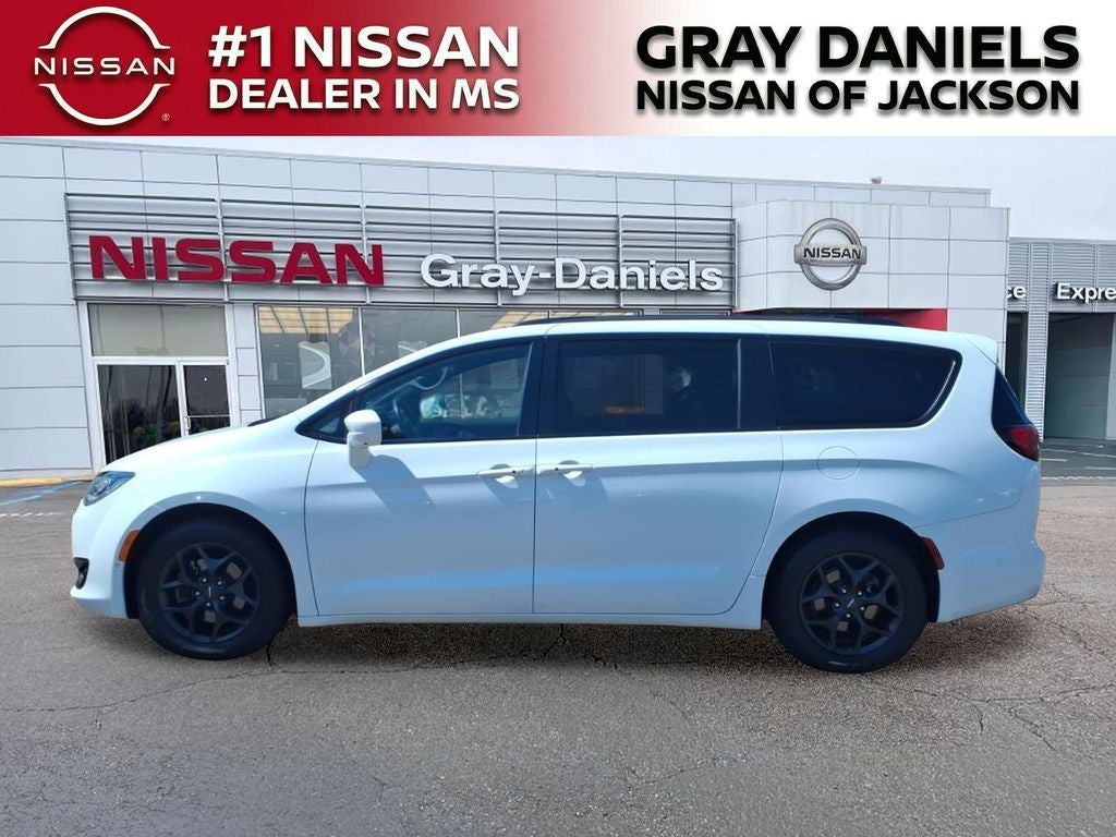 2020 Chrysler Pacifica Touring L Plus
