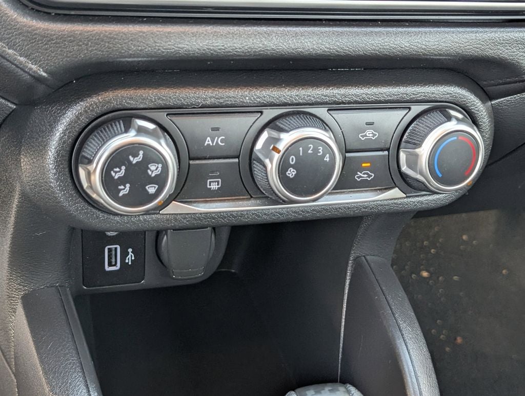 2021 Nissan Versa 1.6 S