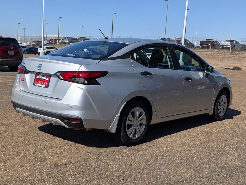 2021 Nissan Versa 1.6 S