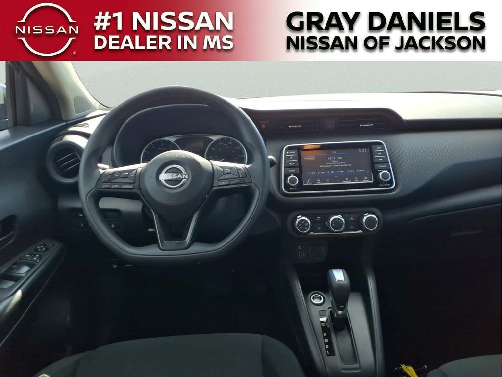 2025 Nissan Kicks Play S