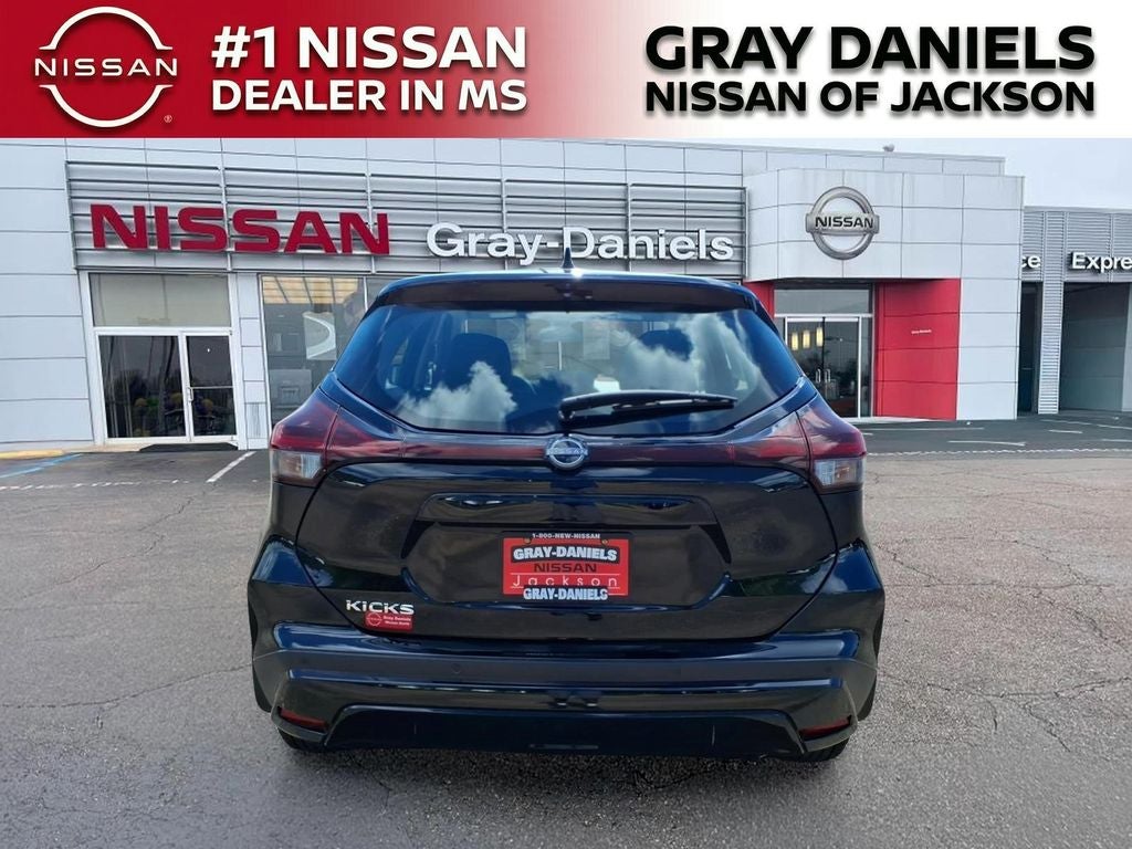 2025 Nissan Kicks Play S